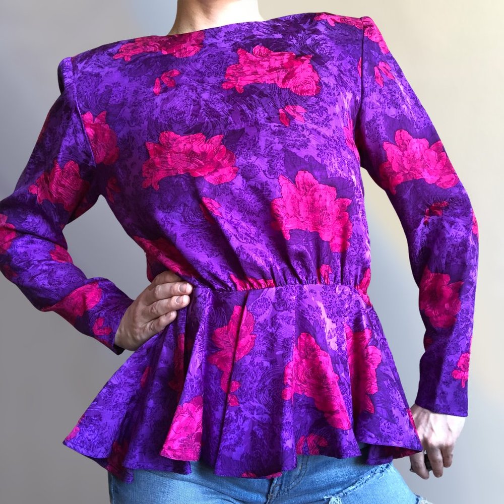 Vintage 90s purple and pink 100% silk floral peplum top